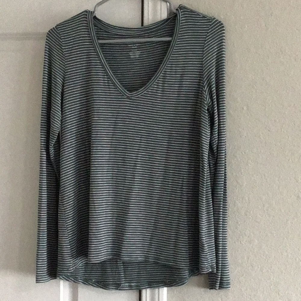 American Eagle Long-Sleeved T-shirt